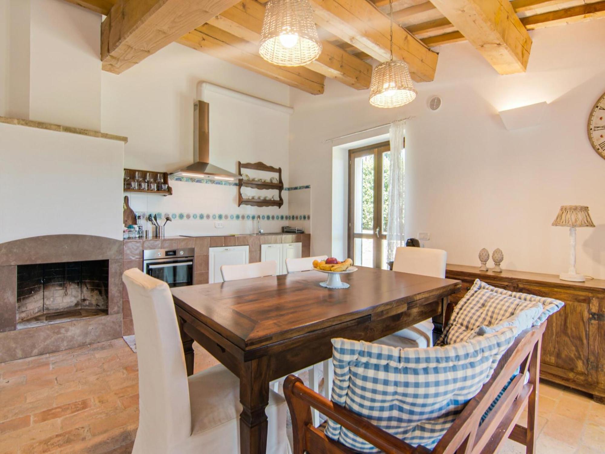 Stunning Apartment In Mombaroccio Near Metauro River Exterior photo